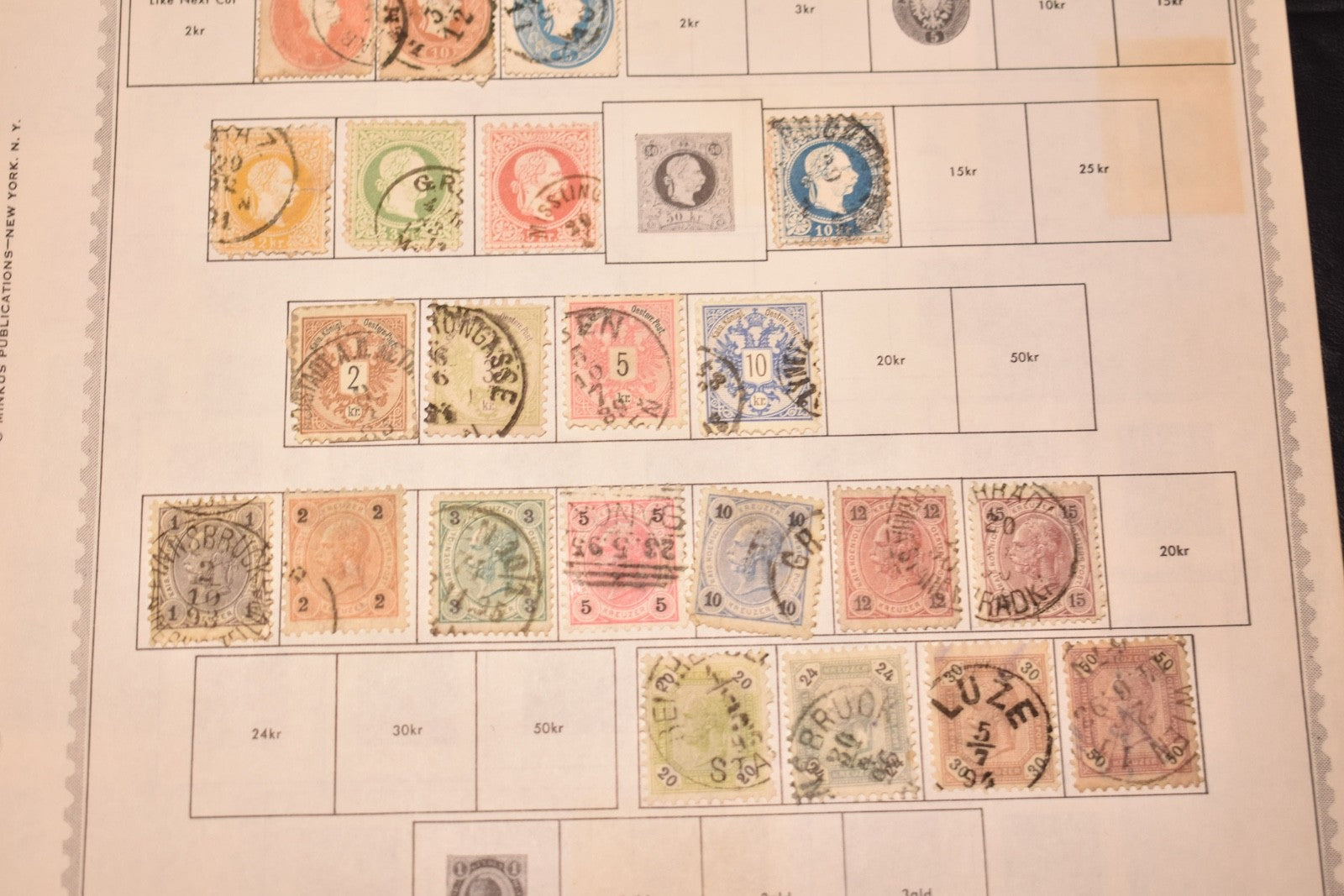 AUSTRIA - STRONG MINT AND USED COLLECTION ON ALBUM PAGES - BIN GAB